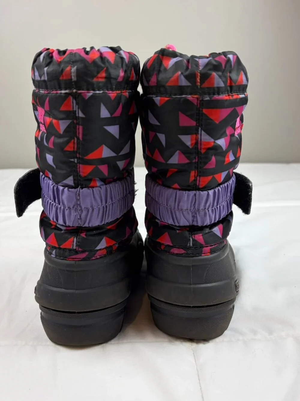 Sorel Little Girls Snow Boots in Black With a Purple & Pink Triangles Size 10